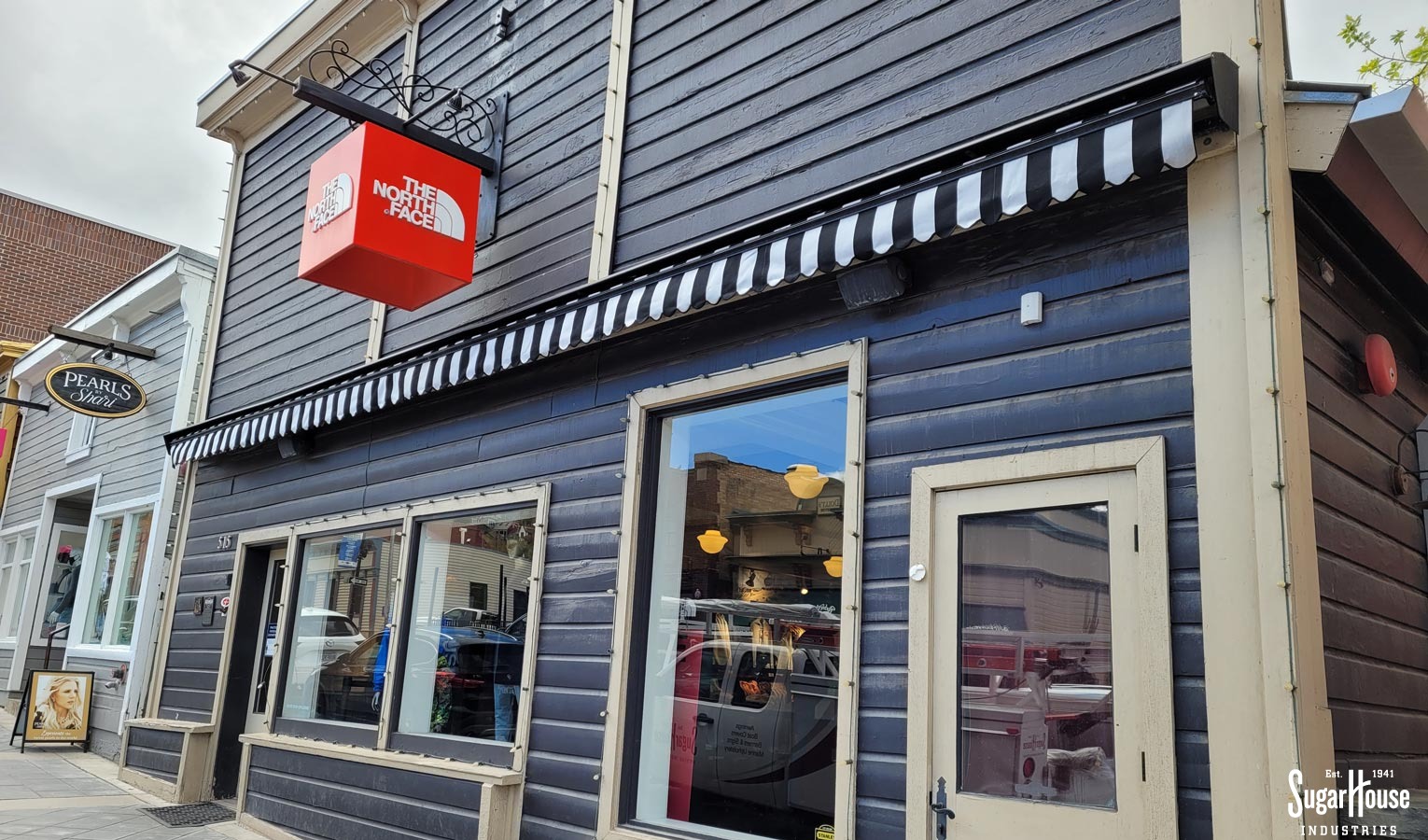 Commercial Retractable Awnings