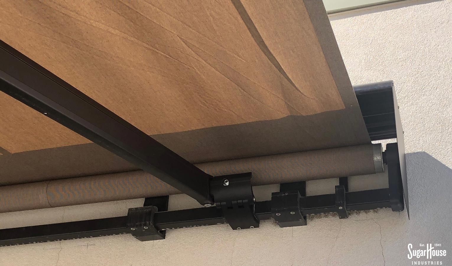 Commercial Retractable Awnings