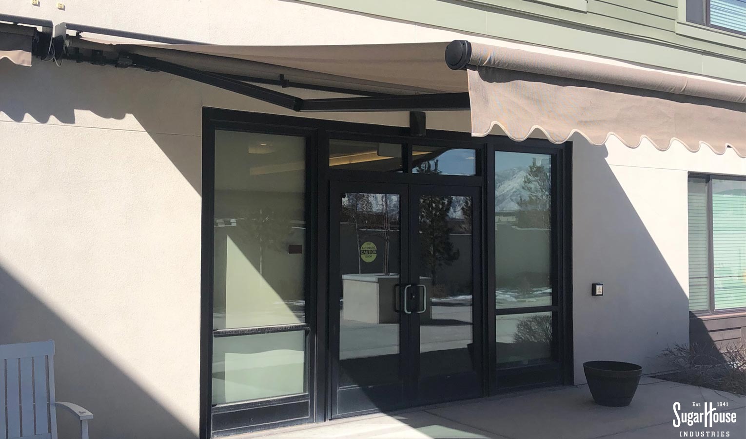 Commercial Retractable Awnings